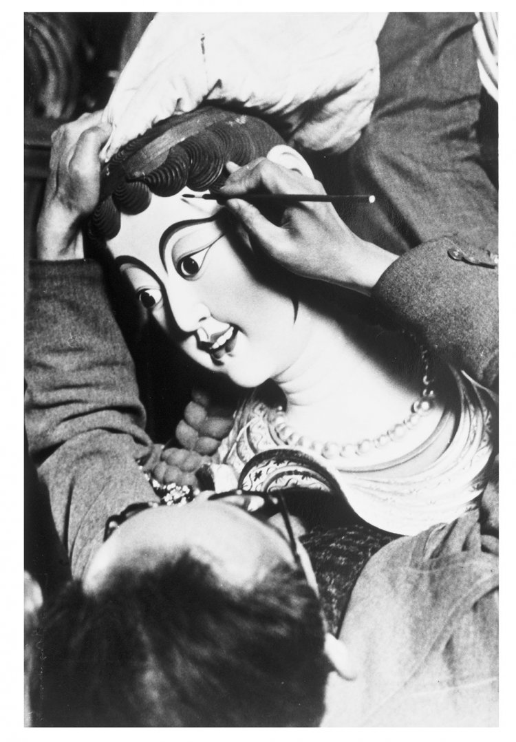 工房内でのパーツ製作の様子。（写真提供＝三越）