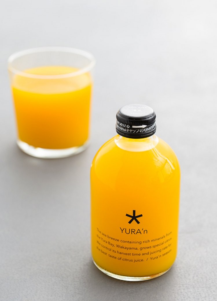 和歌山県由良町産ミカンジュース600円。