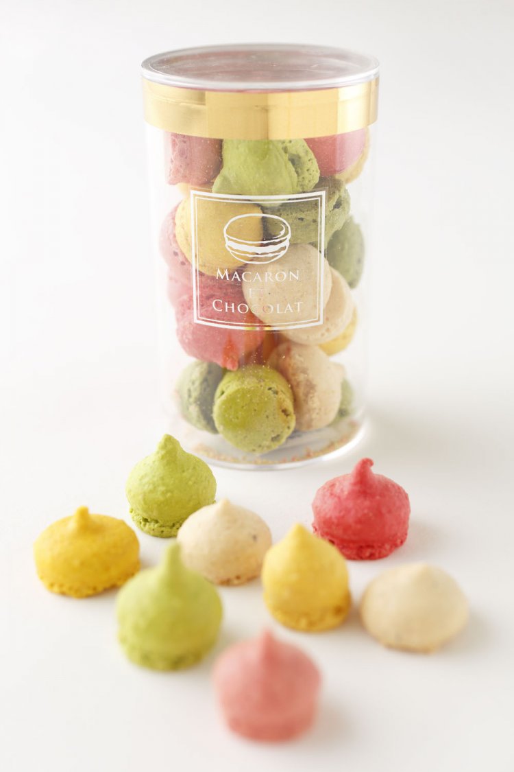 マカロンボーロ320円。