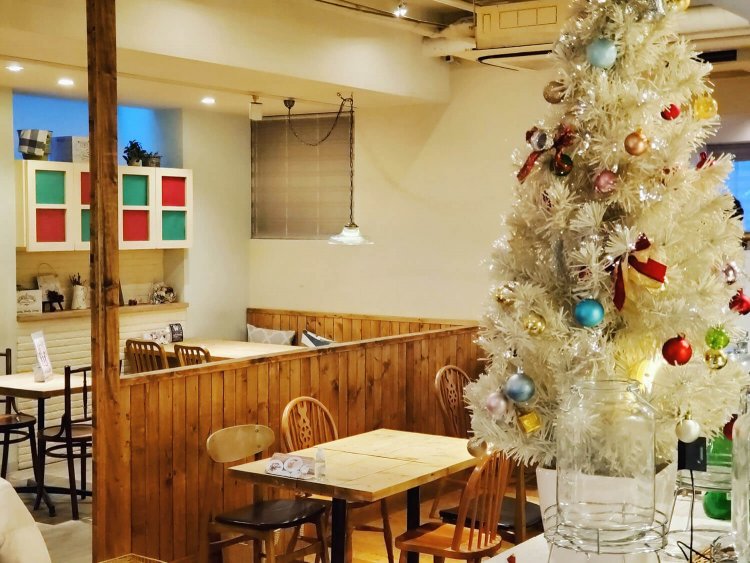 アクイーユ　店内