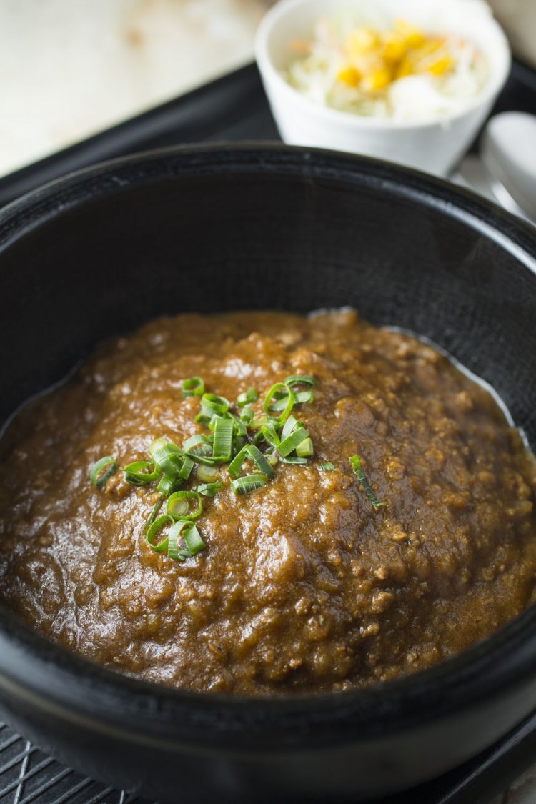 カレーは、御殿山カレーS 750円はじめ8種類。