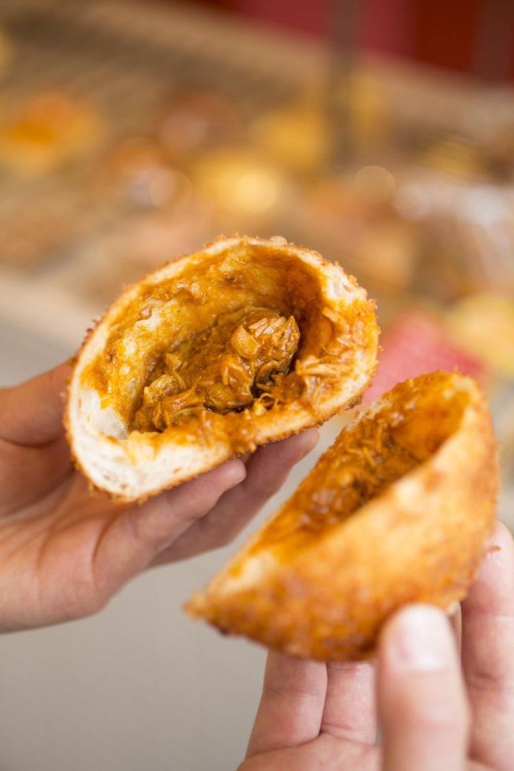 カレーパン324円。