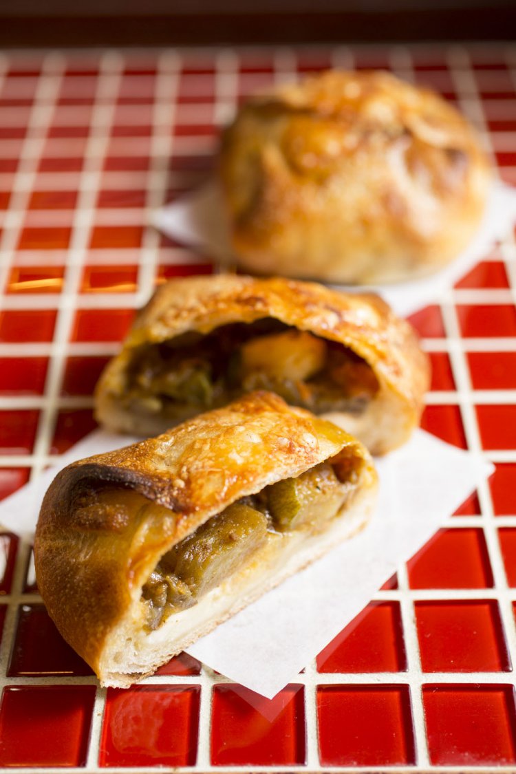 チーズの風味も際立つ。チーズカレー329円。