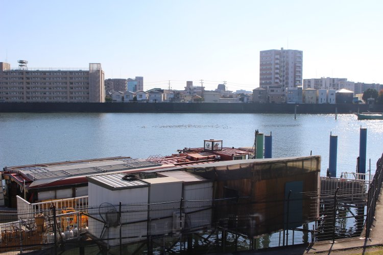 写真中央あたりに旧今井橋があった。