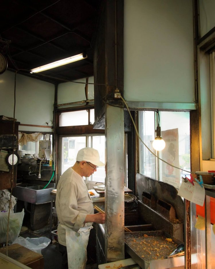 注文を受けてから揚げる。