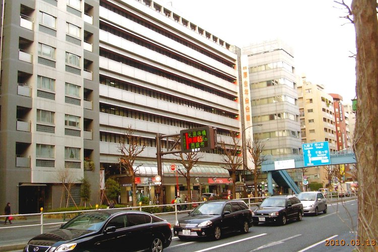 厚生年金会館01