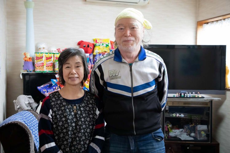 2代目店主の佐々木健治さんと、奥さまの淑子さん。