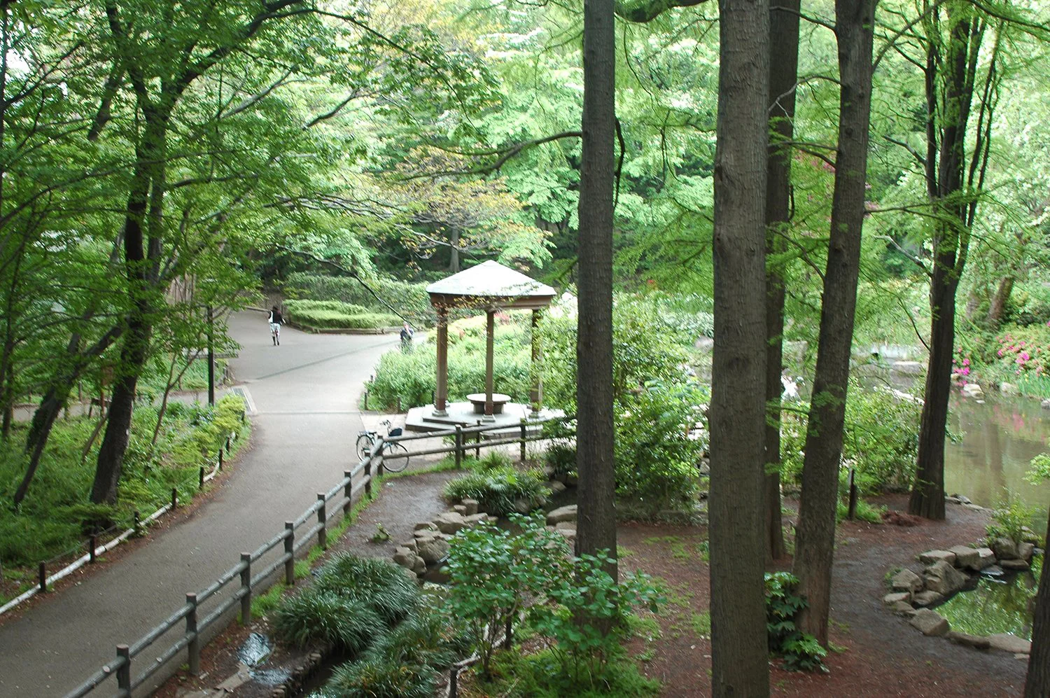 学芸大学駅からはじめる学芸大学 目黒さんぽ 住宅地に点在する緑の公園と名刹を巡るさんぽコース おすすめ散歩コース 東京 さんたつ By 散歩の達人