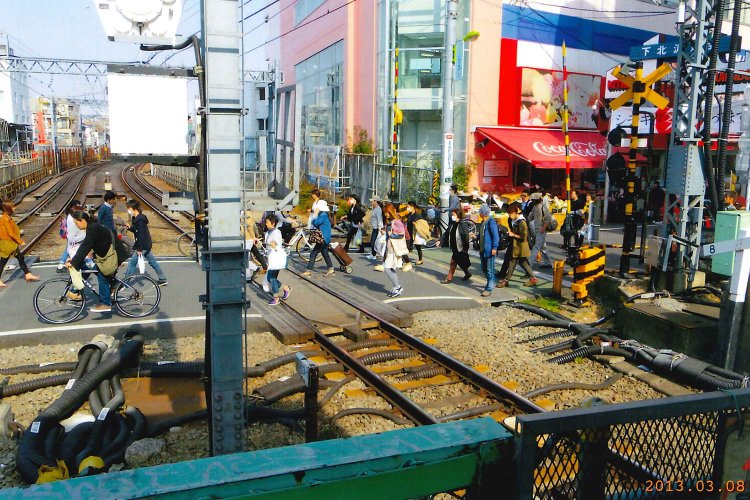 小田急線下北沢駅_03