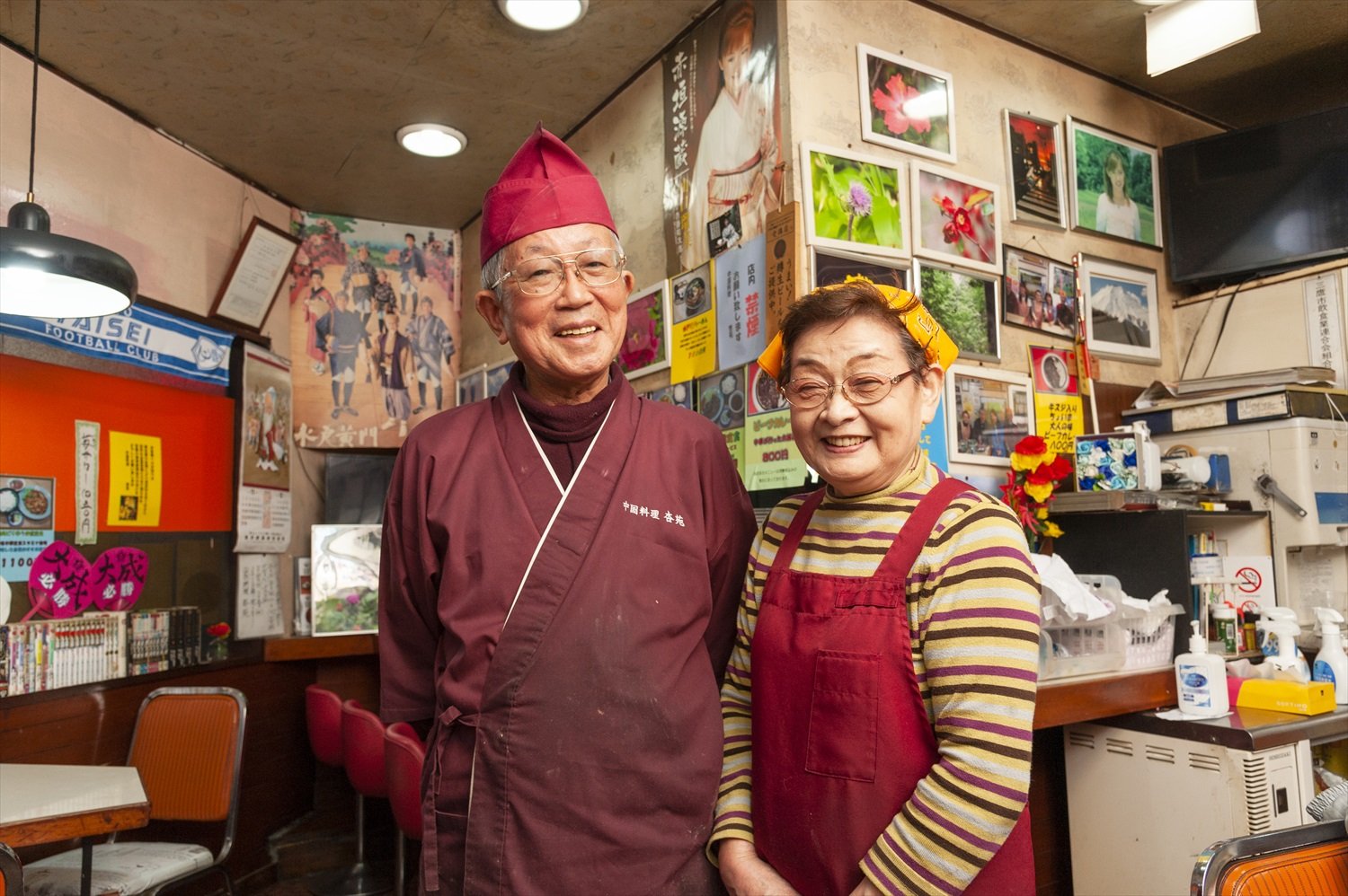 本山さんと妻・章子(あきこ)さん。温かみある人柄に心和む。
