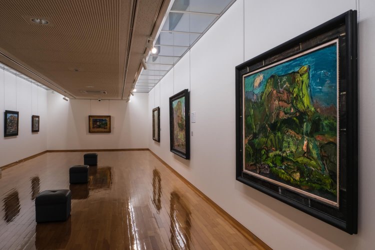 830点の収蔵作品からテーマに合わせて展示内容が入れ替わる。