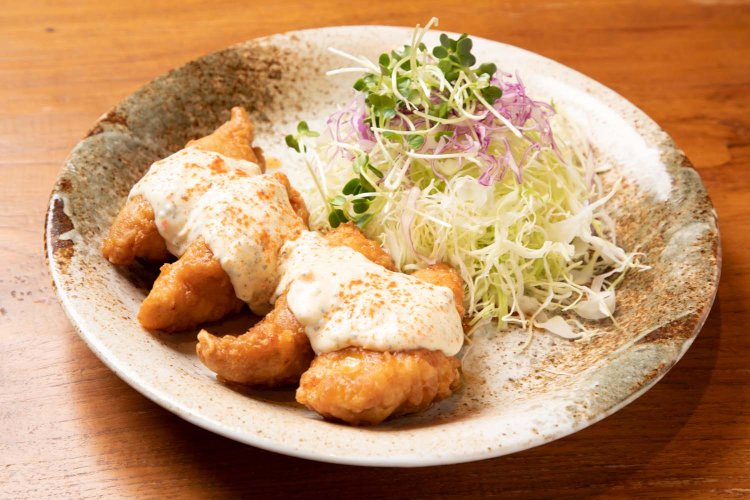 チキン南蛮990円。ももやきと同じ宮崎産の地鶏を使用。