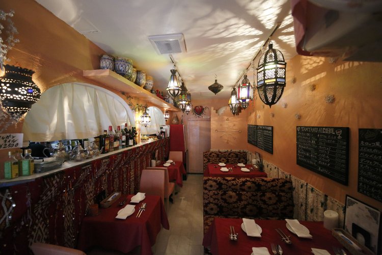 異国情緒ある店内。