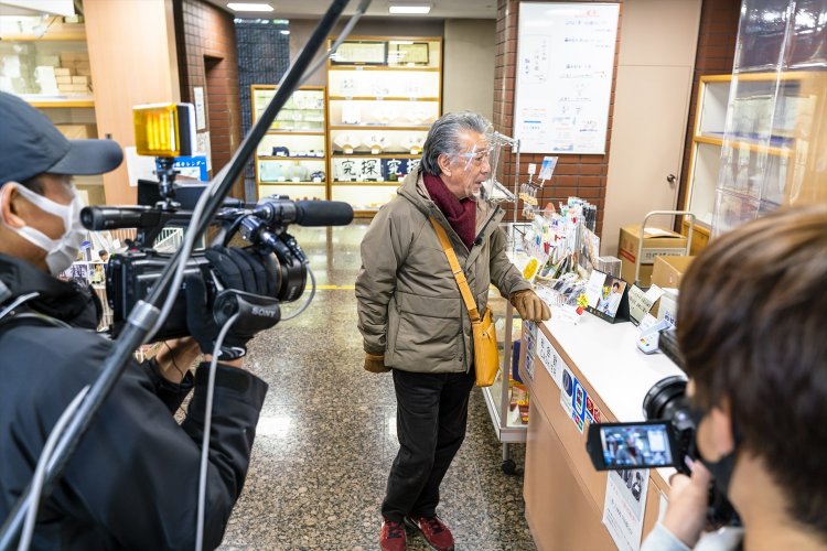 将棋会館にて。「どうも、加藤一二三だけど羽生ちゃんいる？」。