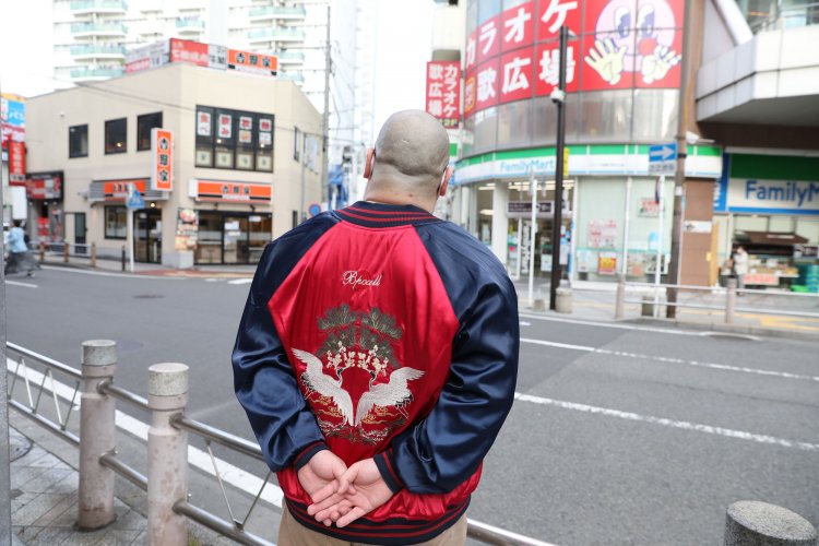 チェーン店が駅前に大充実の相模大野。「東京近郊に出てきたとき、最初に住むにはすごくいい街だった」と爪さん。