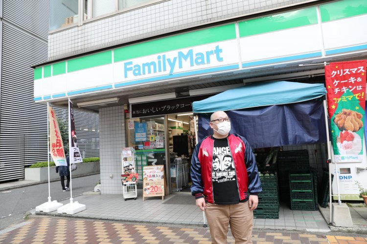 アスカと待ち合わせをした思い出の『ファミリーマート』。