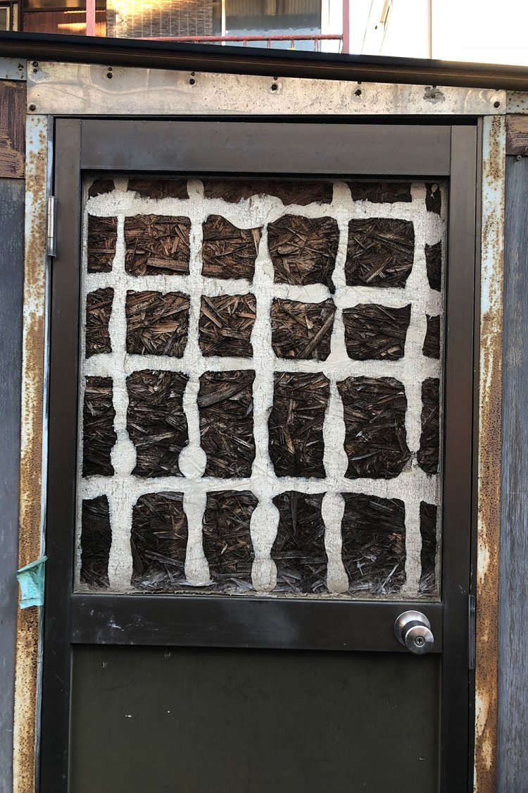 Just a say-nothing-door《無言の扉》