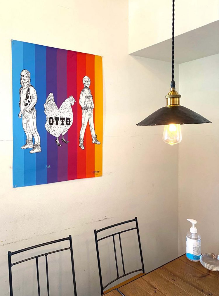 『OTTO』オリジナルポスター。よく見ると鶏がハイヒールを履いている。