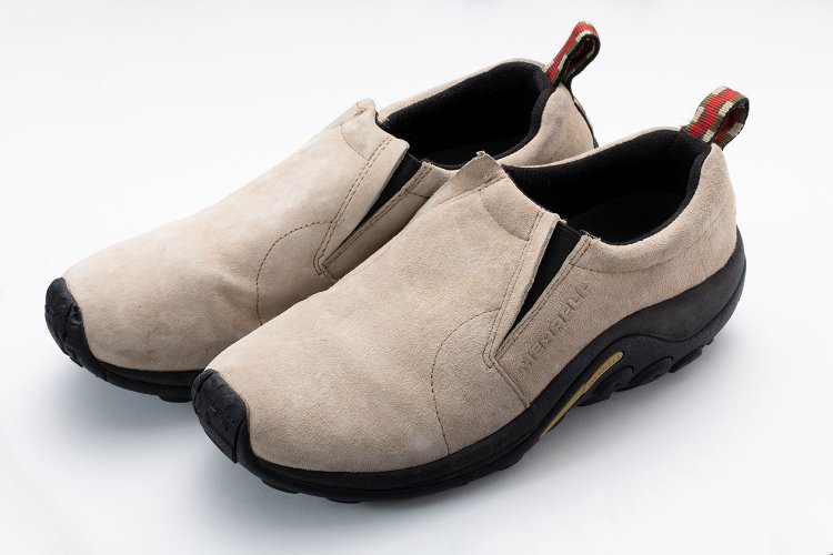 22.5～30cm、トープほか全4色。1万3200円。MERRELL池袋サンシャインシティ店ほかWebで販売。https://merrell.jp/