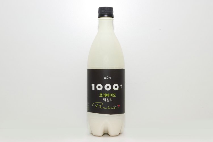 麹醇堂（クッスンダン）1000億プリバイオマッコリ750㎖ 1078円。