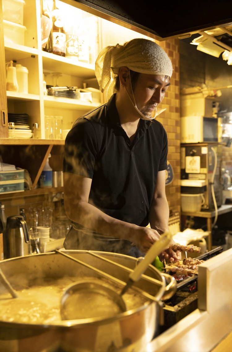 店主は銀座の名酒場『ささもと』 で10年修業。その味を継ぐ。