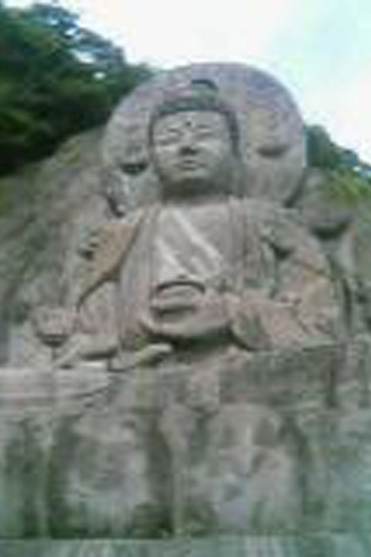 もともとは摩崖仏だったという鋸山・日本寺の薬師如来坐像（高さ31m）（2006年）