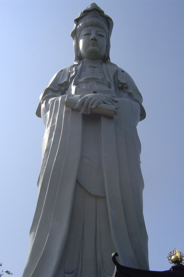 もはや高崎の名所ともなっている、高崎白衣大観音（高さ41.8m）（2007年）