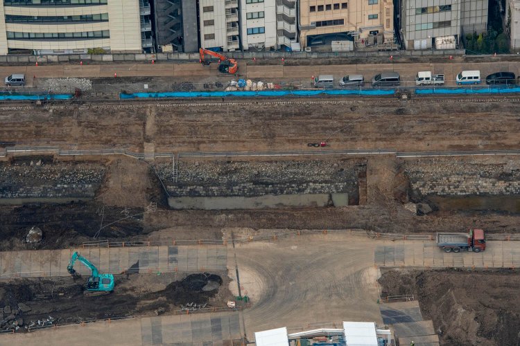高輪ゲートウェイ駅の隣にある“高輪築堤”の石垣。