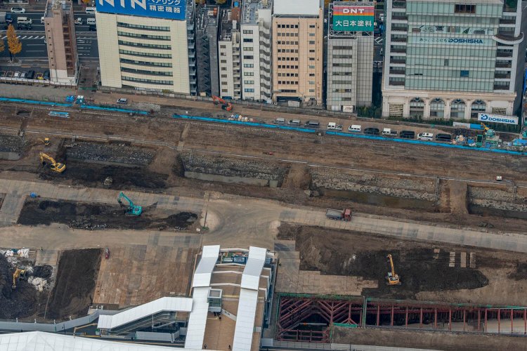 上よりちょっと引いたカット。