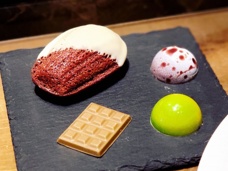 目白店限定 ショコラプレート1600円。