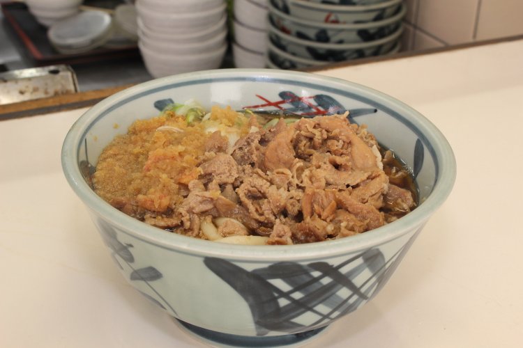 肉うどん450円。