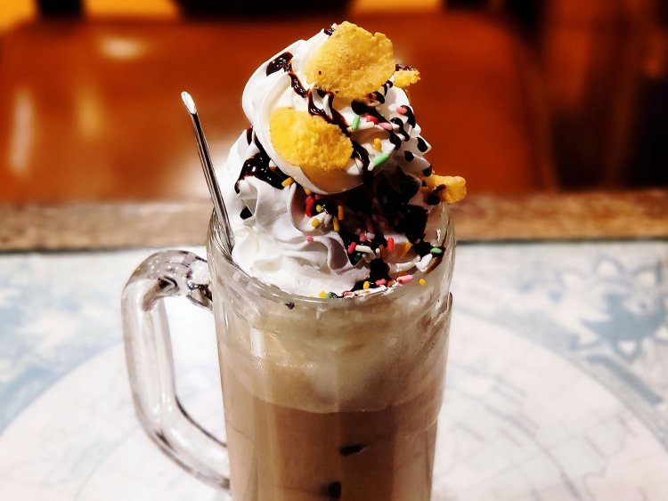 伴茶夢のカフェクイーン