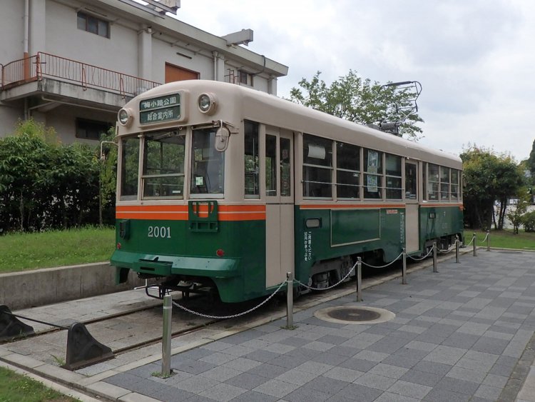 京都・梅小路公園内の各所に設置されている市電車両（2017年）