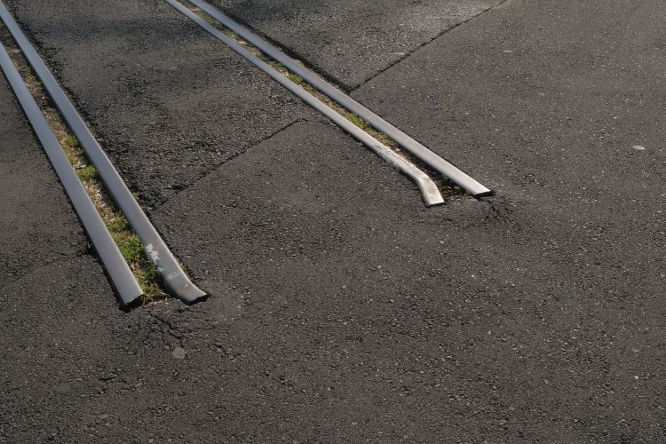 途中で途切れた線路には哀愁が漂う気がする。