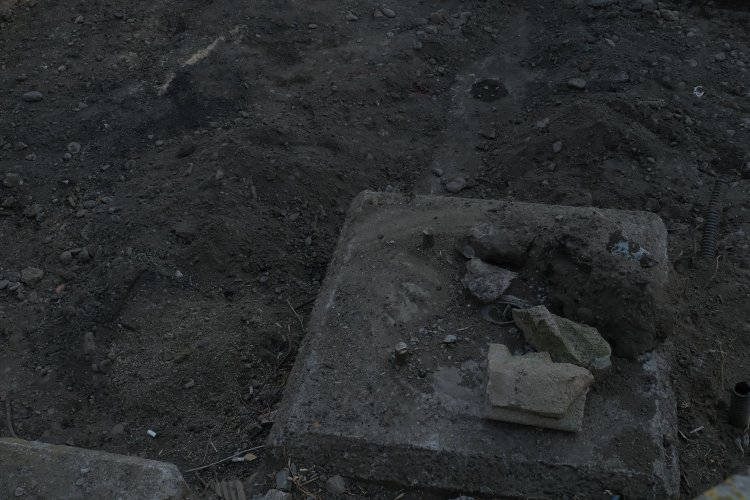 撤去された警報機の土台。