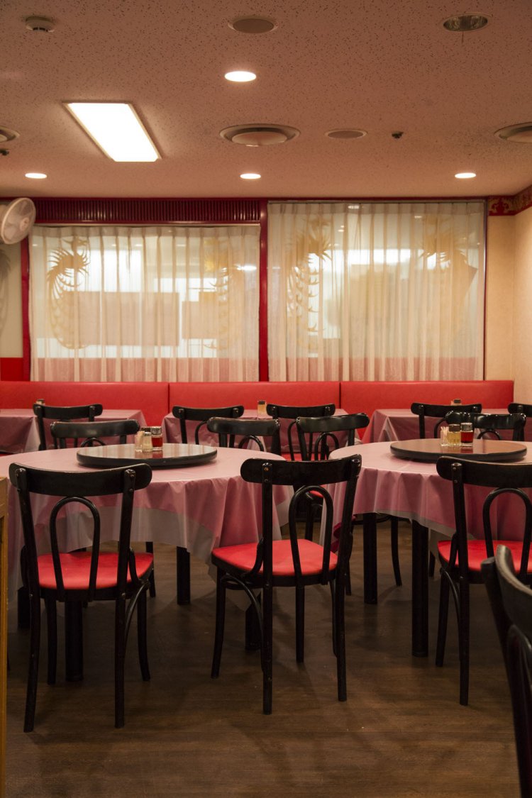 クラシックな店内。