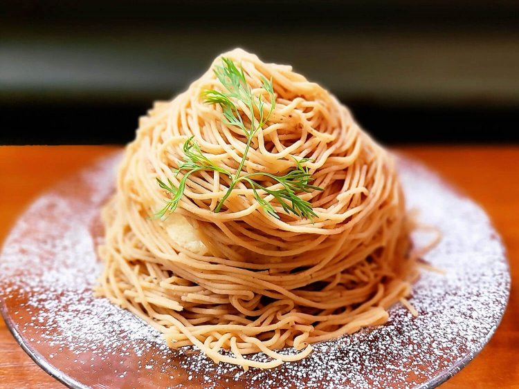 期間限定 須木栗のパンケーキ 1700円（税別）。