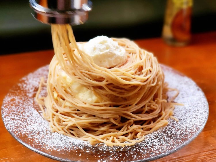 パーラービネフルのモンブランパンケーキ