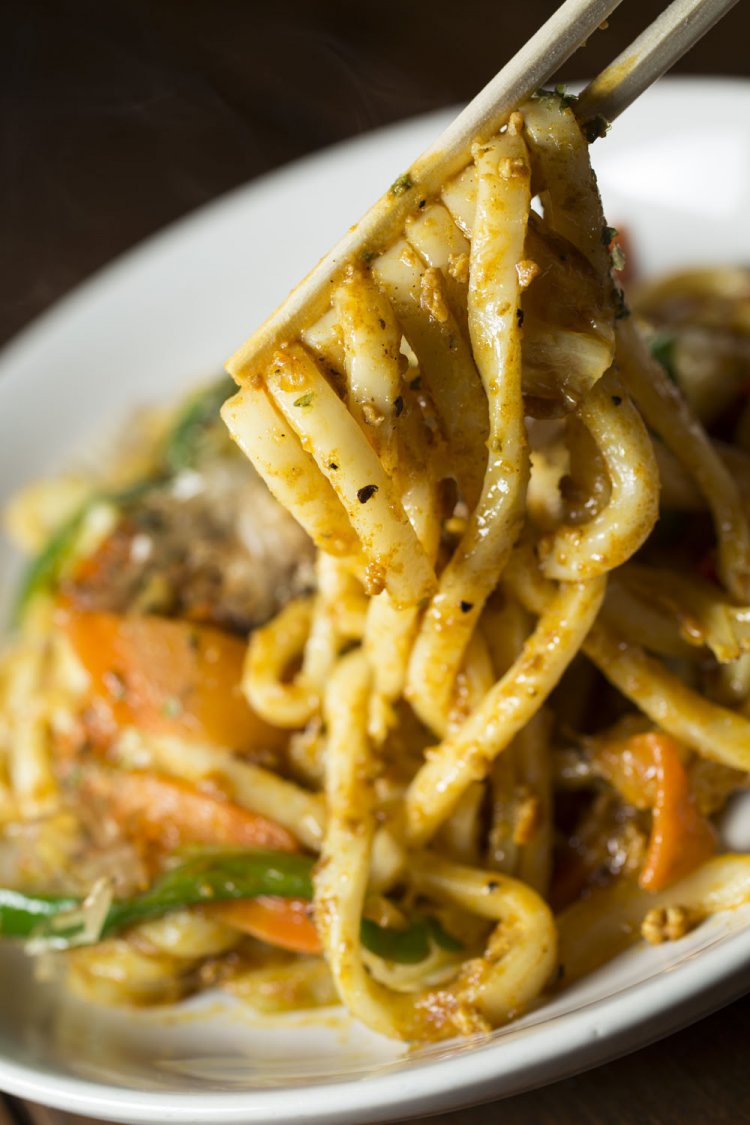 お客のリクエストに応えるうち、チリペッパーが増量。辛さは調節可能。