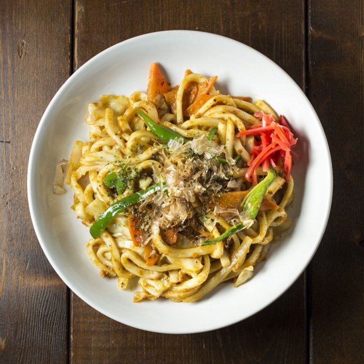 カレー焼きうどん660円。