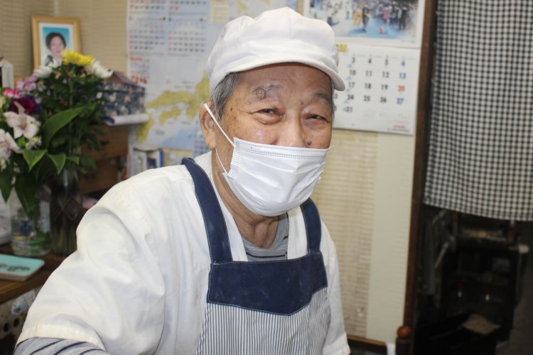 ８６歳の金原さん。まだまだ元気です。