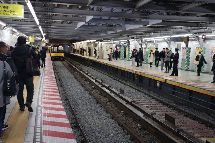 東京メトロ銀座線渋谷駅06