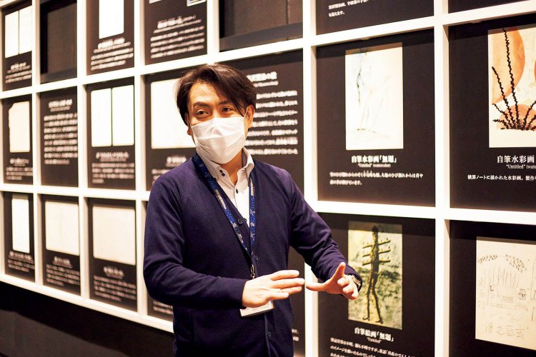 話をしてくれた学芸員の宮澤明裕（あきひろ）さんは、賢治の大甥にあたる。
