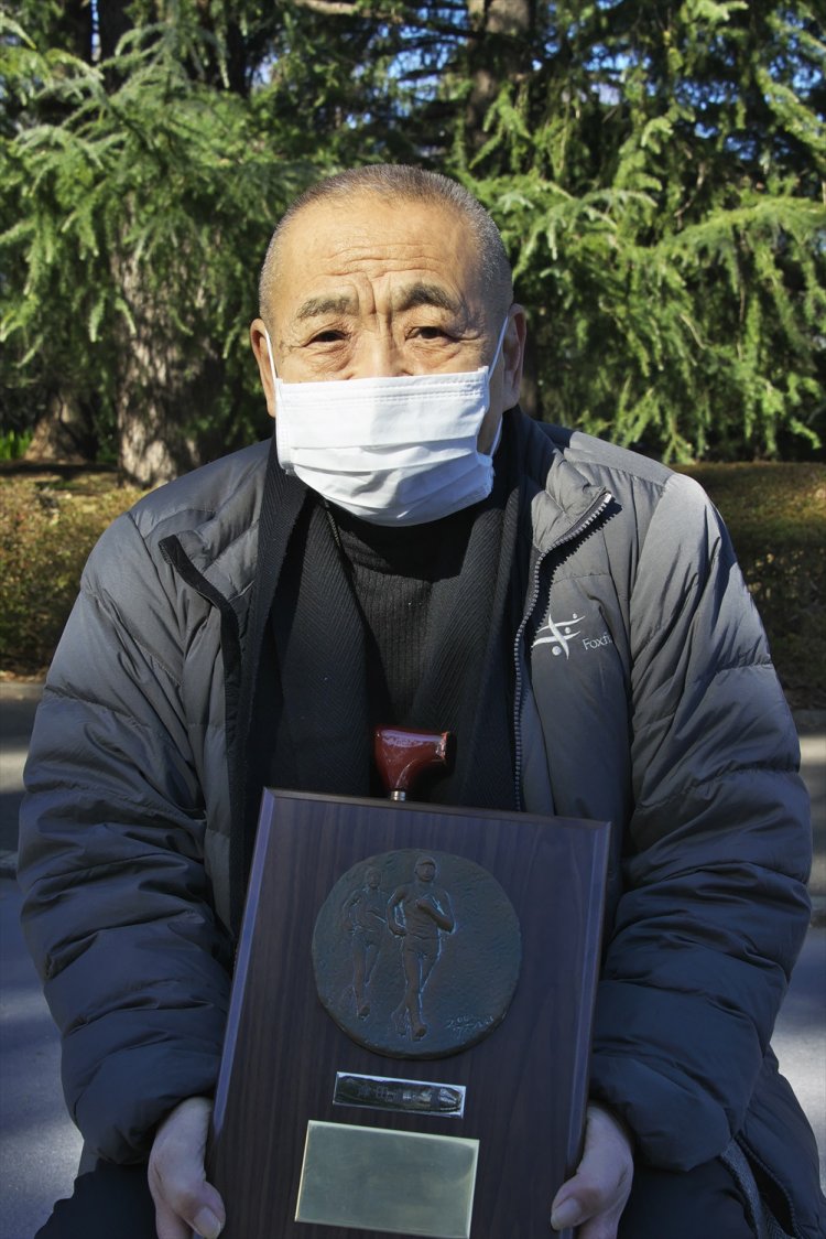 津田昭彦さんは元旦競歩創始者の父・直彦氏の競歩普及の偉業を後世に伝えるため「津田直彦賞」を、私費で20年間授与し続けた。