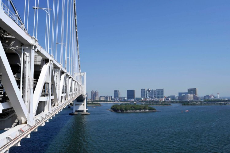 レインボーブリッジを渡って湾岸散歩 〜新橋・竹芝・お台場エリア散歩コース〜