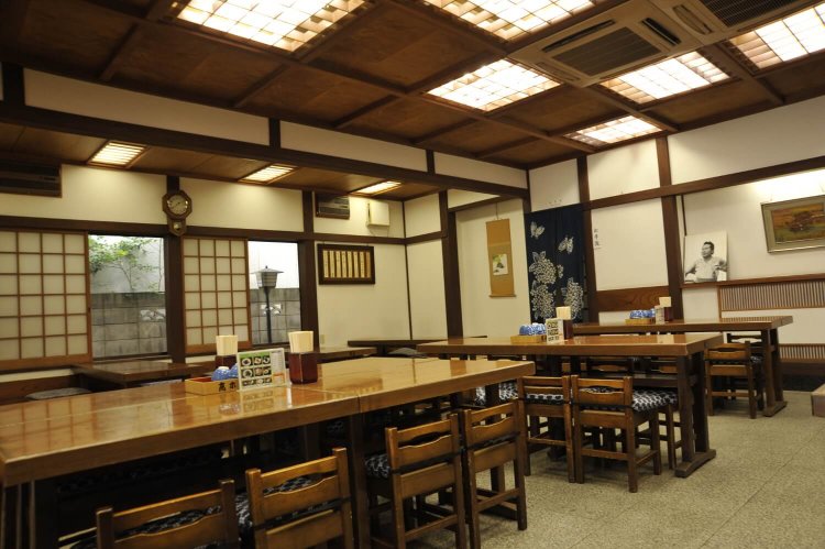 『男はつらいよ』の撮影時、渥美清や山田監督も立ち寄った店だ。