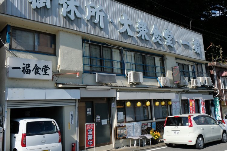 じつは2階に広い座敷がある。