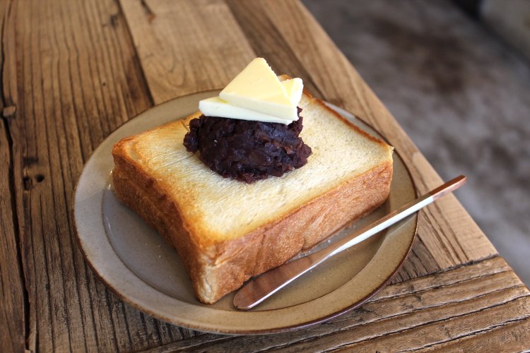 あんバタートースト530円。