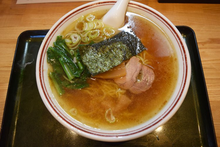 『タカノ』のラーメンは頭が下がる安さ。