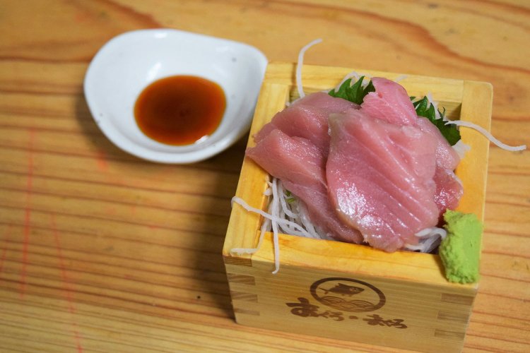 桝に盛られたマグロがなんと199円！